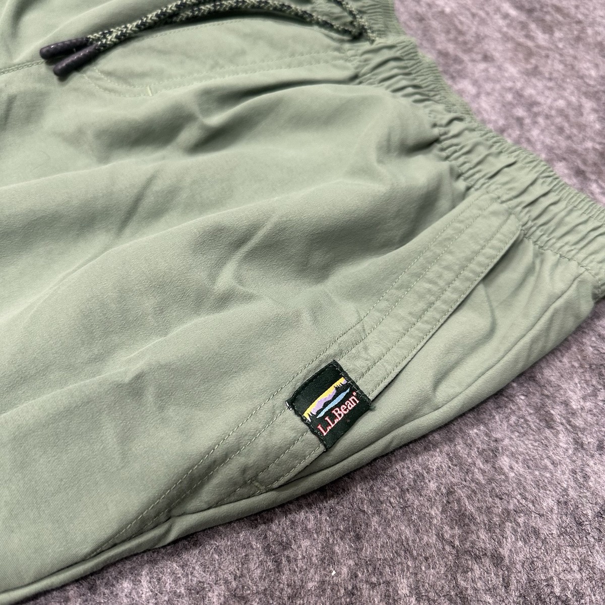 LL Bean Green Supplex Beach Pants Men's Medium 516980