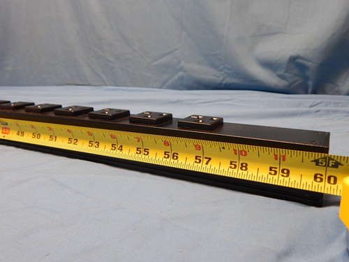 NEW Eaton ePBZ71 ePDU 24 Outlet 60-Inch Power Strip 16A Max - Picture 2 of 6