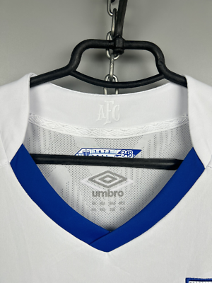 Maillot De Foot Domicile Avai Brésil 2021/2022 Umbro Taille L - Occasion