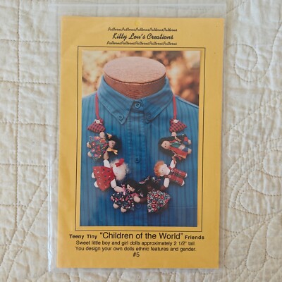1995 Teeny Tiny ''Children of the World' Friends Dolls / Necklace By Kitty Lou