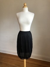 GORGEOUS VTG MEL-LIN Black Nylon  Lace Half-slip Skirt Lingerie SZ Small