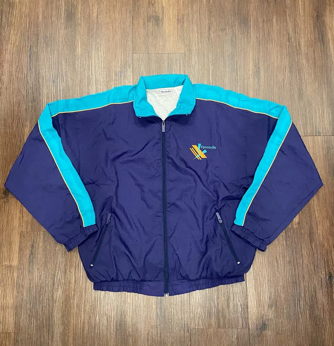 Vintage clearance reebok clothing