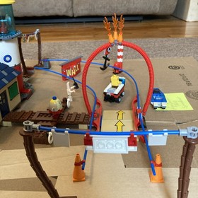 LEGO #4982 SpongeBob SquarePants Mrs Puffs Boating School 2007 + #7610 Boat