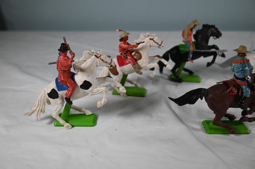 Vintage Britains Deetail Cowboys & Indians / Native Americans Lot of 6 Mounted - Picture 5 of 10