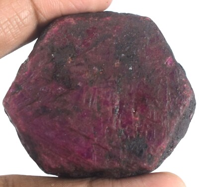 654.75 Ct Natural Hexagon Shape Red Ruby Corrundum Gemstone