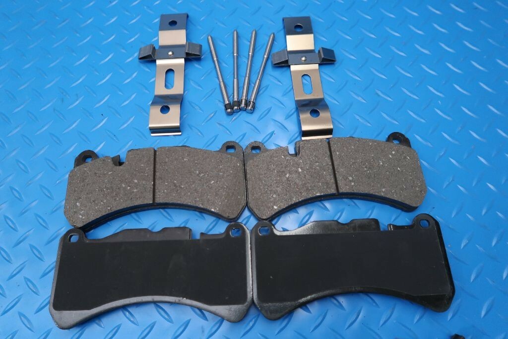 Maserati Ghibli Quattroporte front brake pads rotors service kit #9282