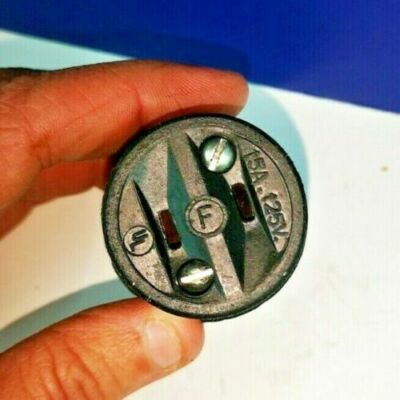RUBBER Parallel Slot Female CONNECTOR BODY Plug + CLAMP 15A 125V 1-15R NEW 941
