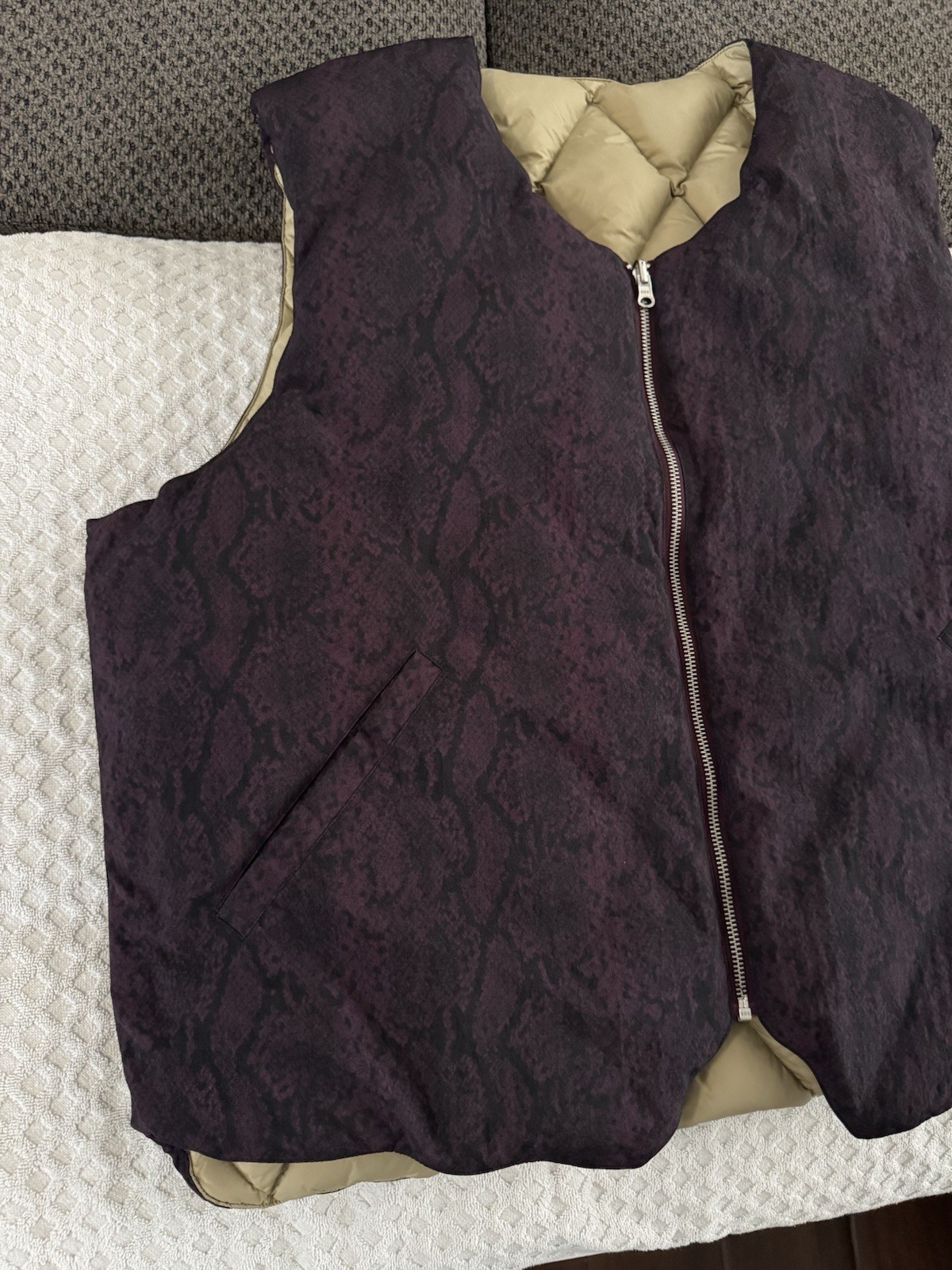 Stussy Python Reversible Diamond Quilted Puffer V… - image 3