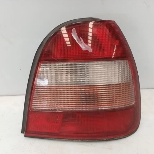 22063324 Piloto Trasero Derecho para NISSAN SUNNY BERLINA (N14) SLX 1995 4243126 - Imagen 1 de 10