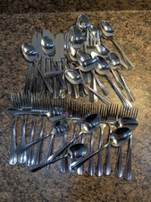 Pfaltzgraff Everyday Legacy Flatware Lot 18/0...