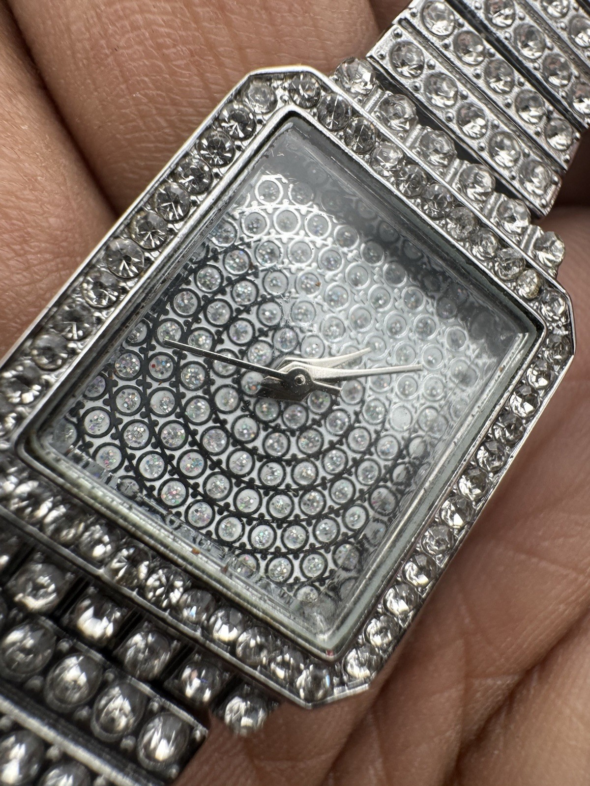 Stone Embedded Ladies Quartz Watch, new battery fitted and working VGC image 7