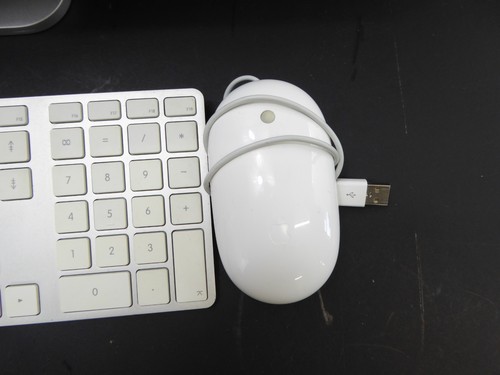 Apple iMac "Core 2 Duo" 2.4 20" (Early 2008) - Picture 3 of 4