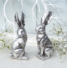 Lene Bjerre Osterhase sitzend 2 Mod silberfarben Osterdeko Landhaus H.12 cm