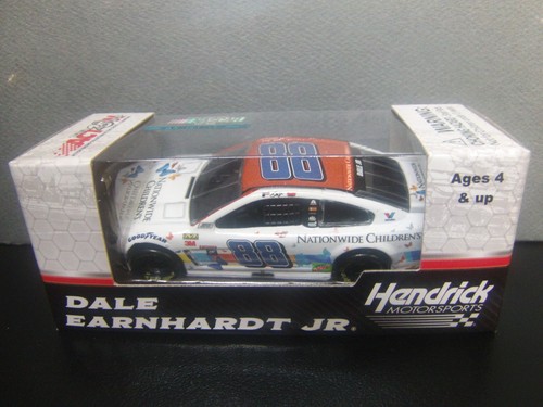 Coupe d'énergie monstre Dale Earnhardt Jr 2017 Chevrolet nationale pour enfants 1/64 NASCAR - Photo 1/1