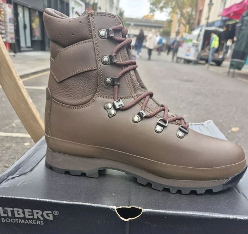 New Altberg Defender Boots Brown Size 6 Medium Male New Army Cadets