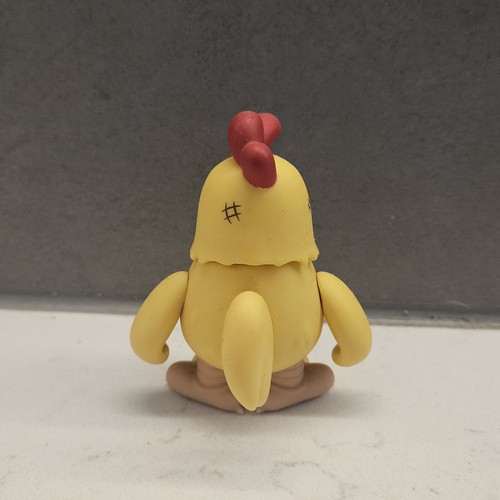 Kidrobot Family Guy Series 1 Ernie the Giant Chicken Vinyl Figure 1/64 - Picture 2 of 3