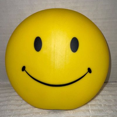 1997 Accoutrements 6'' Yellow Smiley Face Emoticon Emote Coin Bank BG1