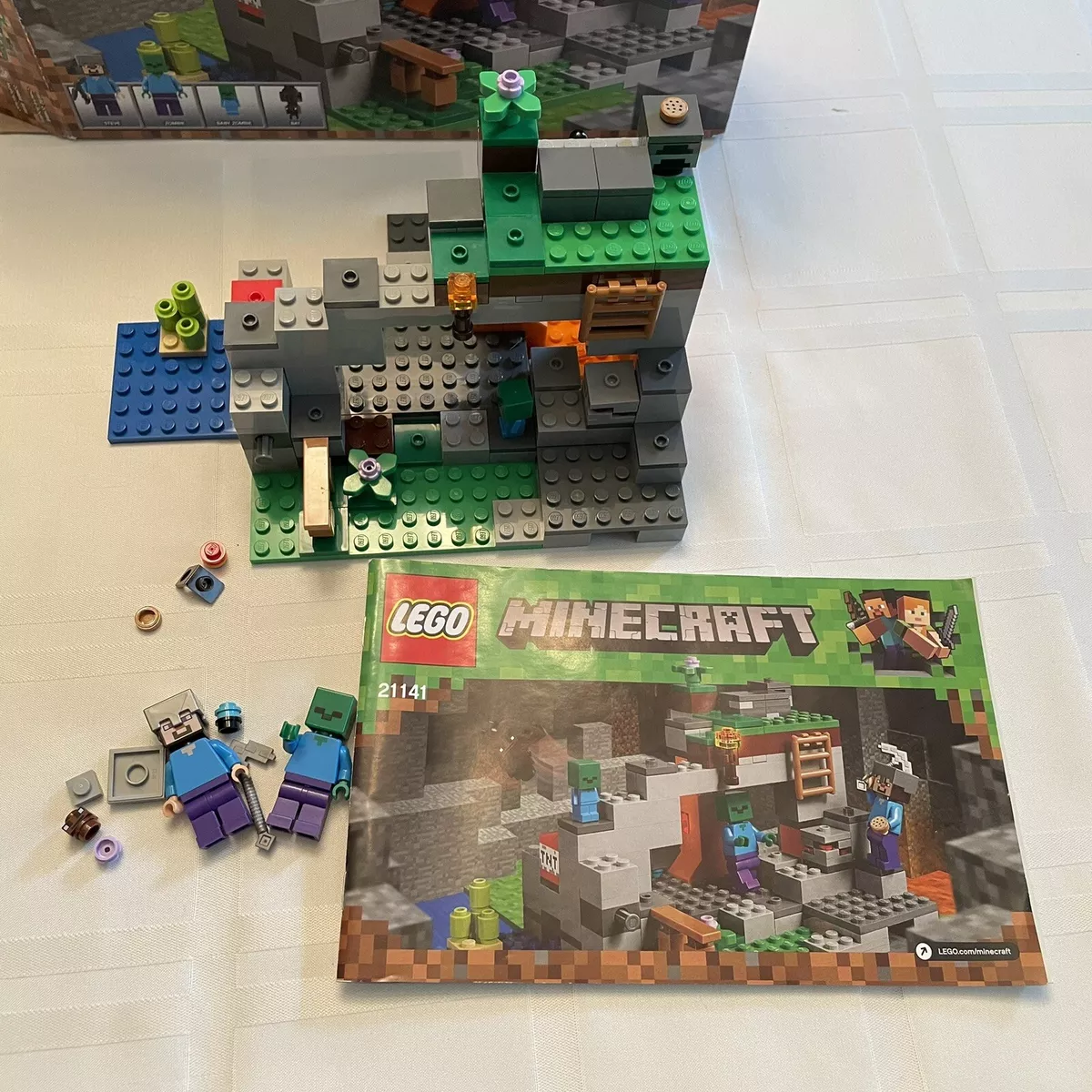 Lego Minecraft The Zombie Cave 21141 100 complete With Box And