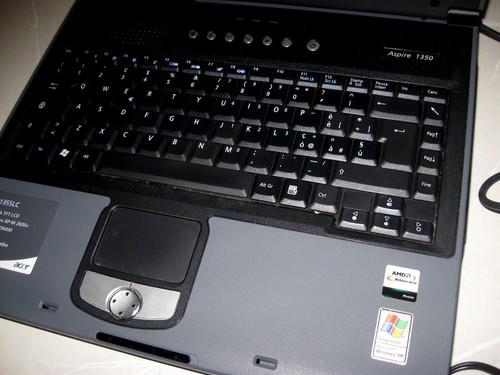 acer aspire 1350 amd athlon xp 2600+ 1gb ram 80gb windows xp porta parallela dvd - Foto 2 di 8