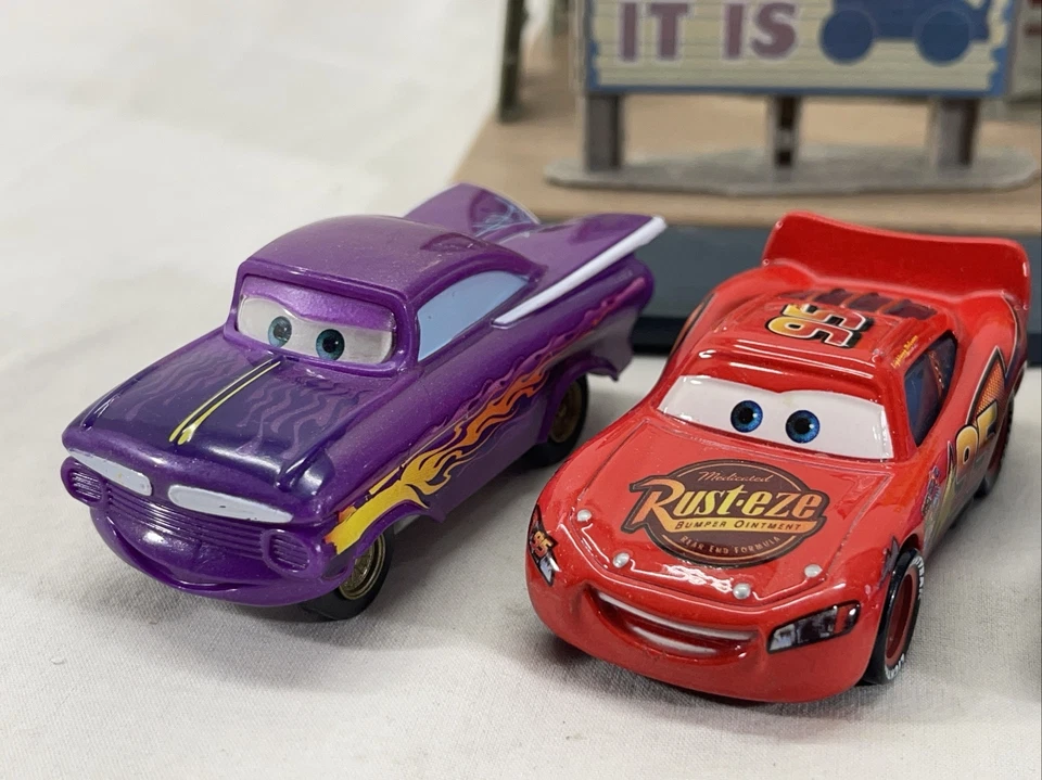 Disney Cars Radiator Springs Curio Shop Playset In Box RARE + EXTRAS - Image 2 of 4