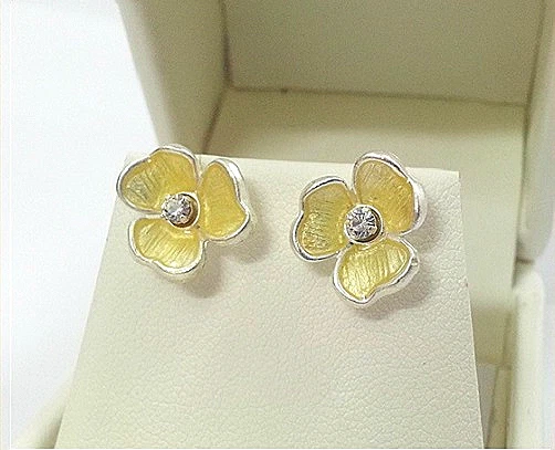 PENDIENTES PEREGRINO DINAMARCA PLATA CRISTALES TRANSPARENTES ORO ESMALTE FLORES SIN NÍQUEL Foto 3 de 3