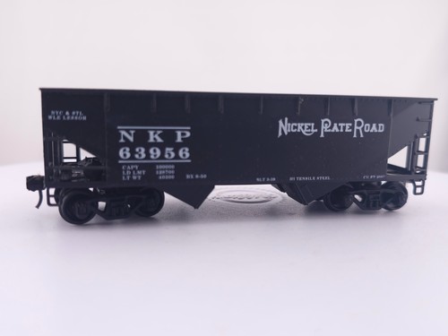 Modelo de tren Athearn escala HO placa de níquel carretera 2 bahías tolva coche NKP 63956 | Zustand: Used