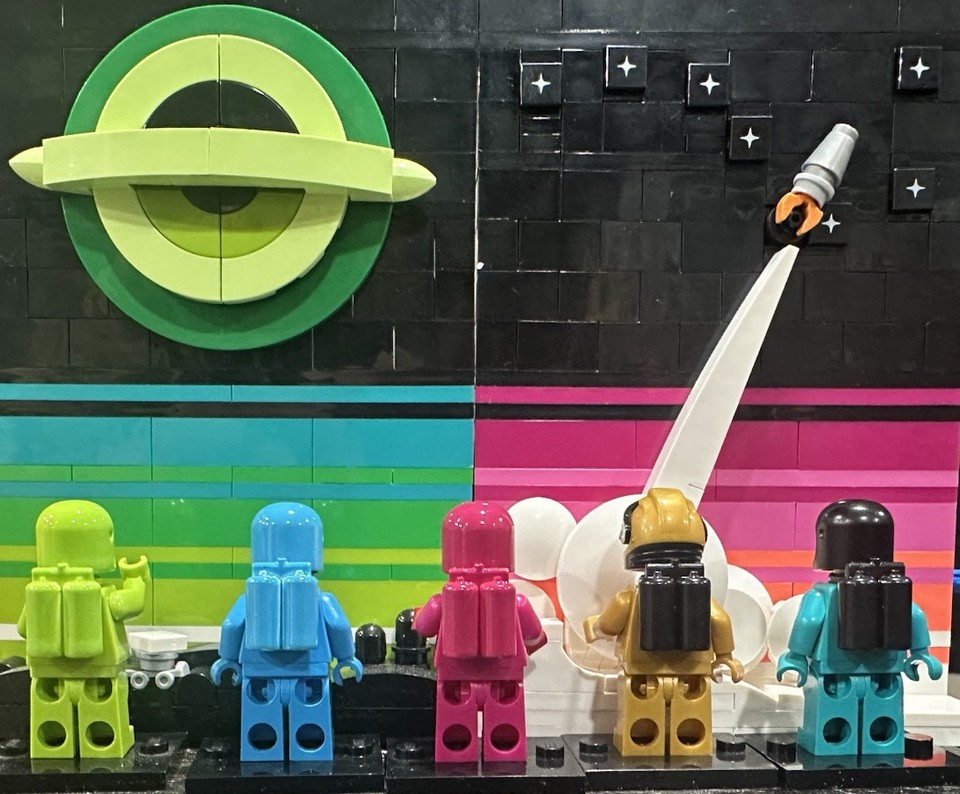 Lego Spaceman Side LEGO Classic Spaceman ideas 2024 New Color Voting 5 Of 5 Spacemen Lot ...