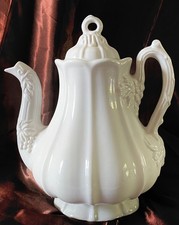 RED CLIFF IRONSTONE GRAPE TEAPOT & LID VINTAGE WHITE FRUIT FLORAL EMBOSSED MCM