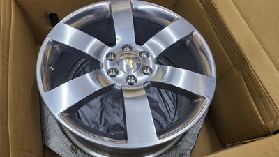 NOS Trailblazer SS 20x8 6 Spoke  Aluminum Wheel Metallic Polished GM 9595885
