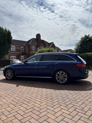 Mercedes Benz C Class C220 Estate - Picture 3 of 15