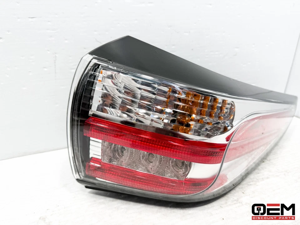 Nissan Murano 2016-2018 lado derecho pasajero luz trasera lámpara OEM Foto 2 de 4