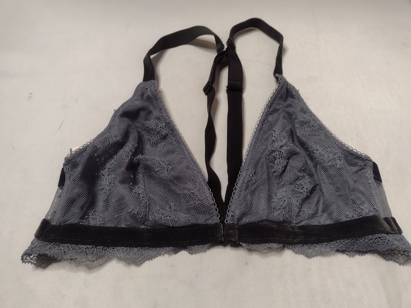Victoria's Secret Bralette Bra Medium Gray Lace Velvet Wireless Bohemian JJ