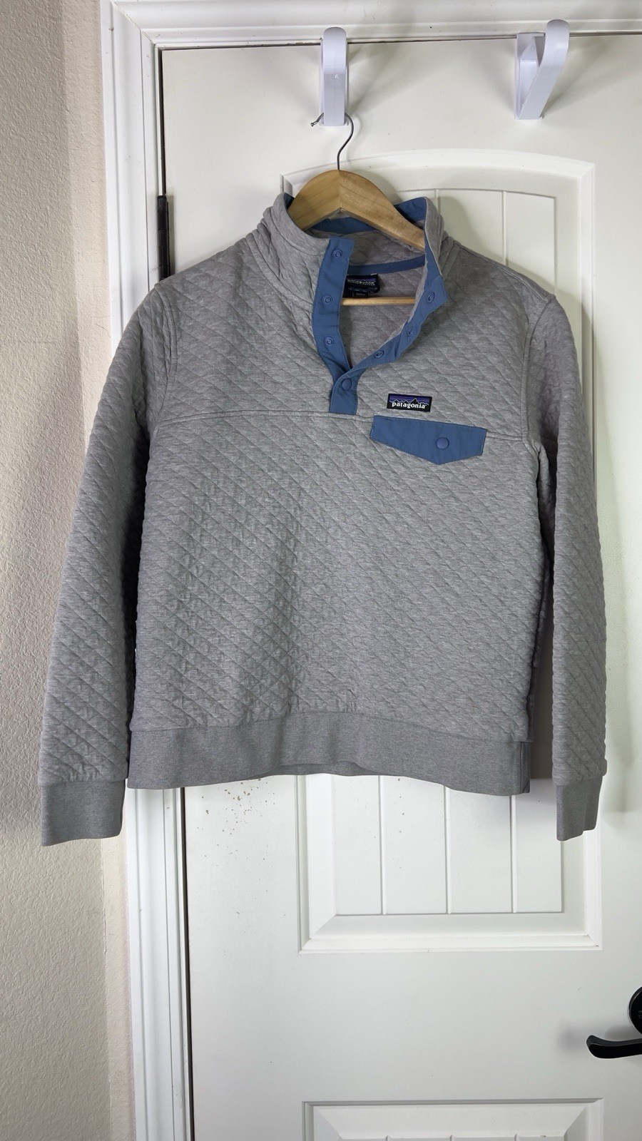 Patagonia Women's Organic Cotton Quilt Snap-T Pullover Gray/Blue M Gorpcore Hike
