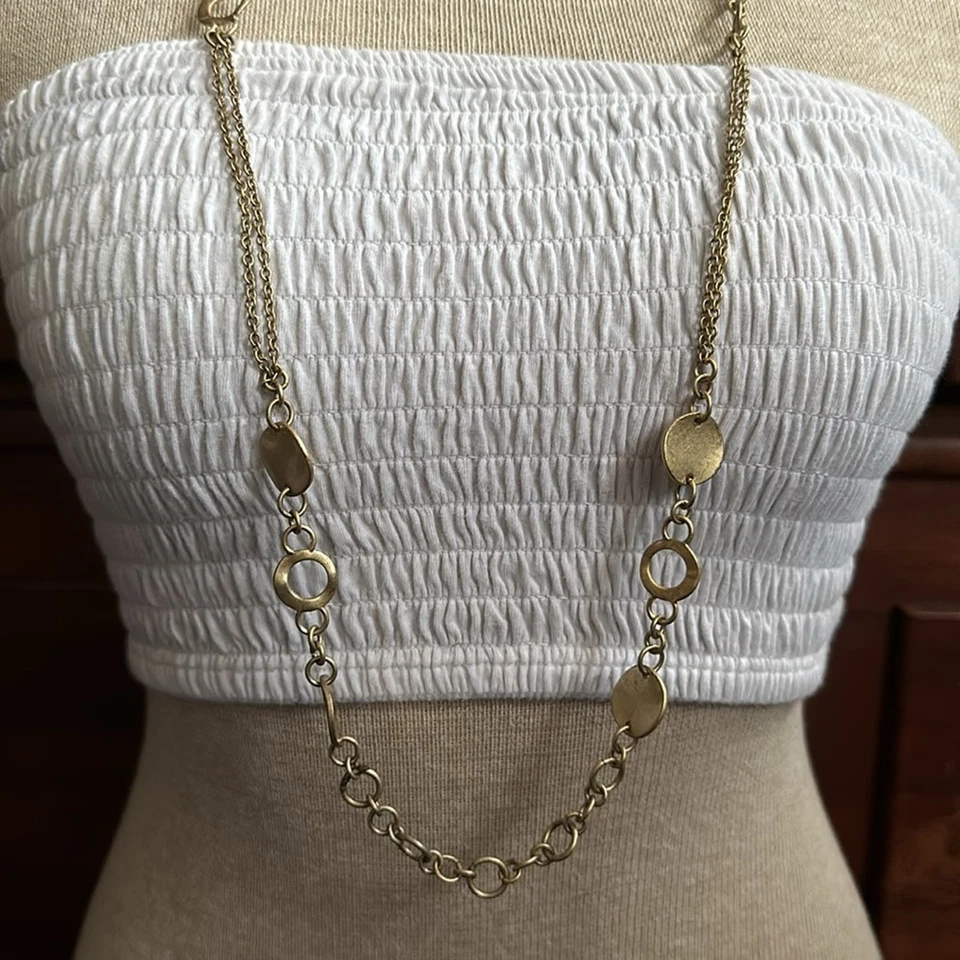 Collar de cadena Lia Sophia tono oro/latón Foto 3 de 4
