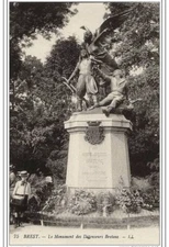 J 11 / DEPT 29 CPA BREST / LE MONUMENT DES DEFENSEURS BRETONS ANIME neuve