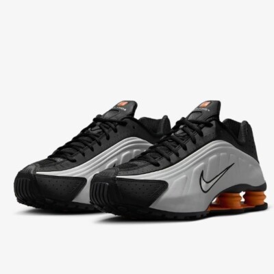 スニーカー Nike SNEAKER (HQ1988) Nike Shox R4 'Metallic Silver/Black' (HQ1988-003