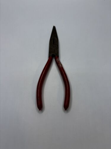 Needle Nose Plier: 2-5/8" Jaw Length, Side Cutter Serrated Jaw
