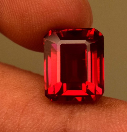 Mozambique Red Ruby Emerald Cut 6.80 Ct Loose Gemstone Lab-Created - Picture 4 of 6