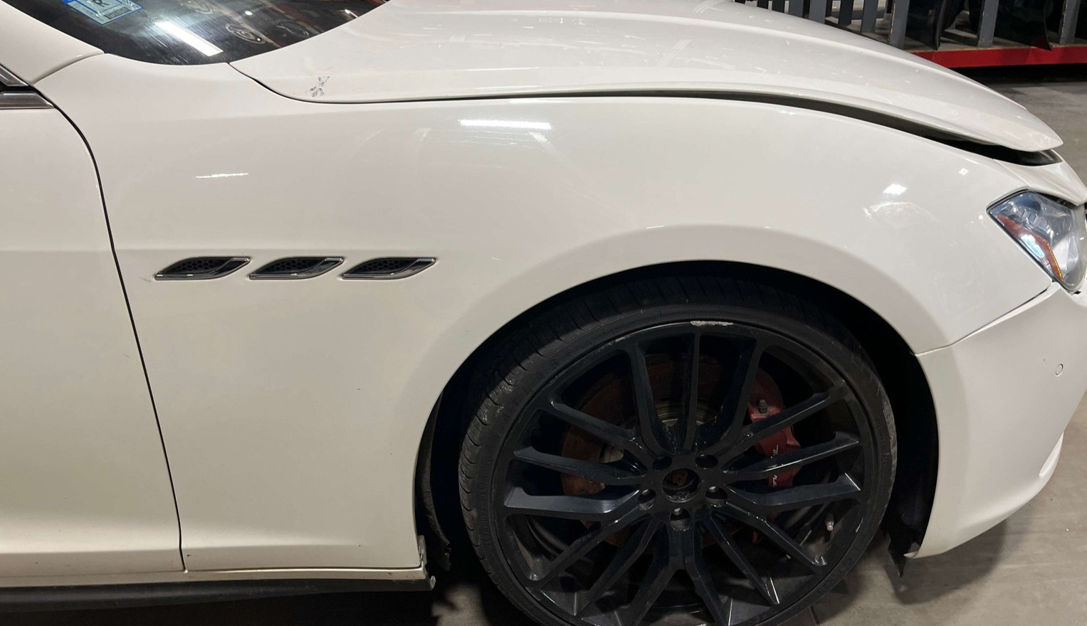 Maserati Ghibli 2016 FRONT+RIGHT Fender