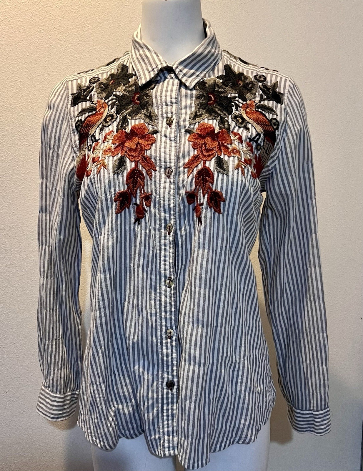 Johnny Was Workshop Embroidered Button Down Shirt… - image 1