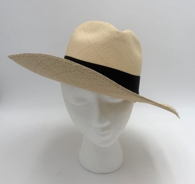 Panama Hat (M) Natural Handwoven in Ecuador