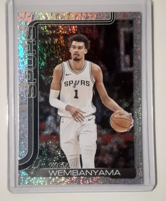 2025-26 Topps Basketball Victor Wembanyama #195 Sand Glitter Spurs