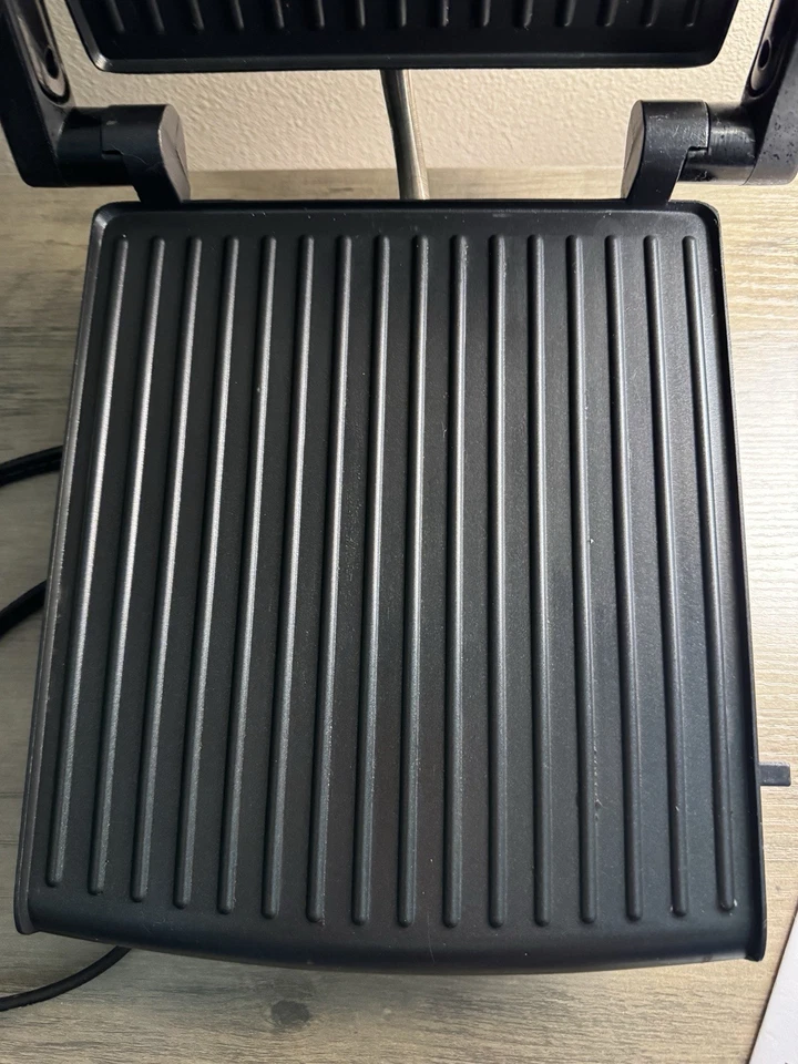 BELLA Panini Grill Sandwich Press. Compact Stainless Steel YDE811 - Image 4 of 4