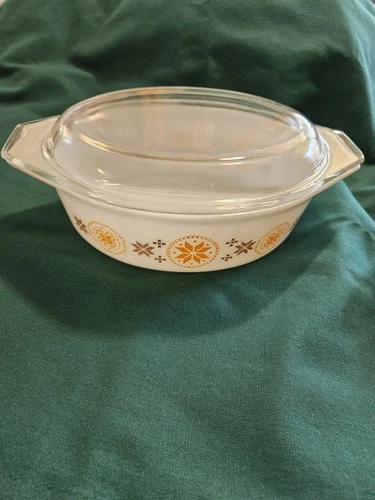 PYREX 1 1/2Qt. Vintage Oval Casserole Dish With Lid 10" With Handles X 7"