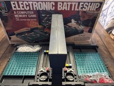 Vintage 1977 Milton Bradley Electronic Battleship Live Action  Sound 4750