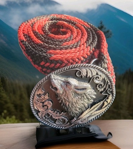 Siskiyou Carved Wolf Belt Buckle Howling Moon Feathers Native 1995 L-2 USA - Picture 4 of 13