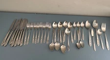 Set of 33 Oneida Deluxe Stainless POLONAISE Flatware Pieces Silverware