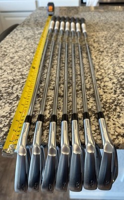 Srixon ZX7 Iron Set 4-PW Dynamic Gold Tour Issue X100 Extra Stiff
