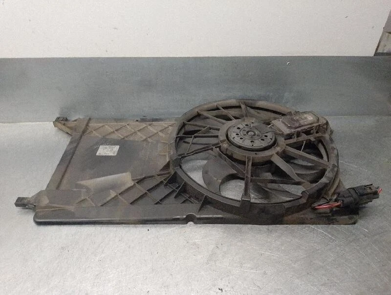 3M5H8C607RE electroventilador para FORD FOCUS BERLINA (CAP) 1.6 2004 4774184 - Imagen 3 de 4