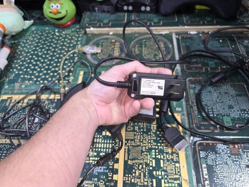 Xbox 01-05 Original Advanced AV Pack X08-25261 & X800563-100 Adapter/Controller - Picture 12 of 17